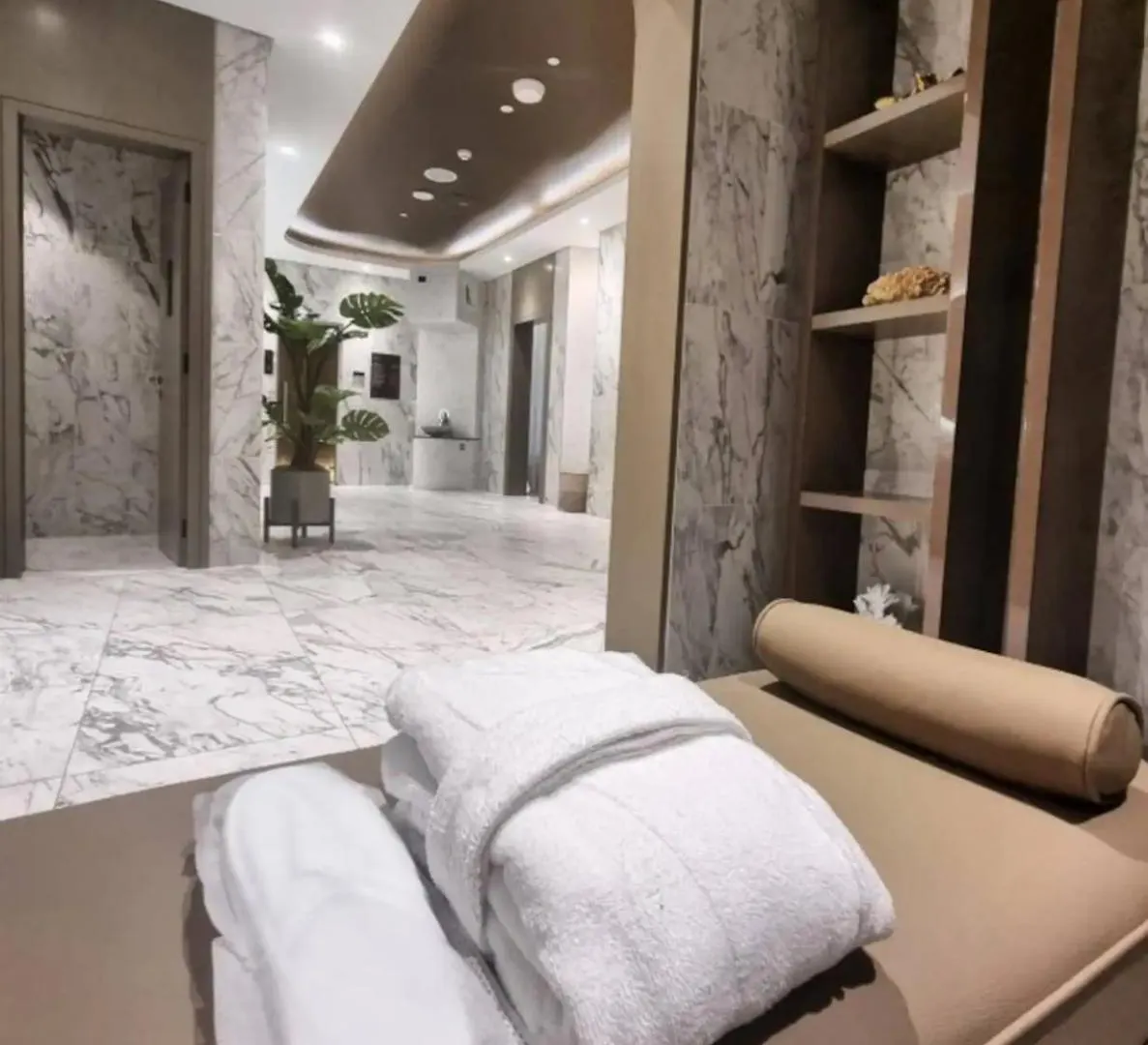 High Floor Apartment In 5 Star Hotel With Infinity Pool Burj View Gym Spa Sauna Dubai