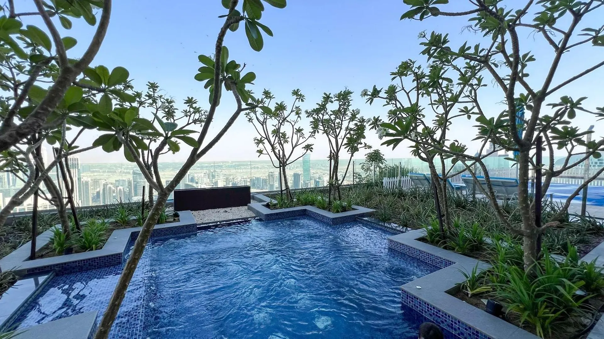 High Floor Apartment In 5 Star Hotel With Infinity Pool Burj View Gym Spa Sauna Dubai