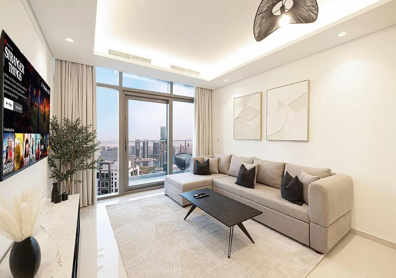 High Floor Apartment In 5 Star Hotel With Infinity Pool Burj View Gym Spa Sauna Dubai