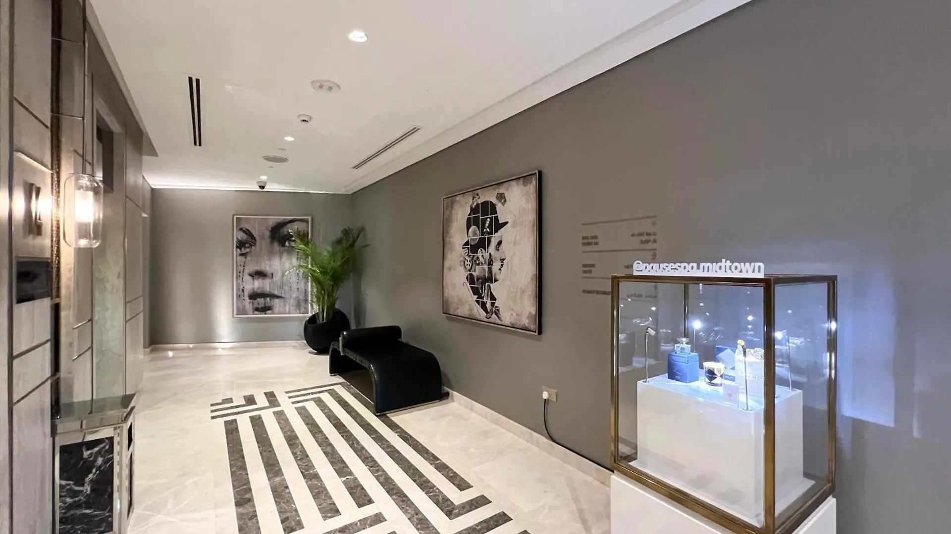 High Floor Apartment In 5 Star Hotel With Infinity Pool Burj View Gym Spa Sauna Dubai